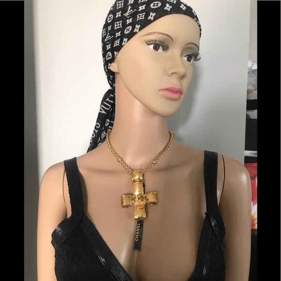 Chanel Vintage Authentic  cross  rare! necklace - Picture 2 of 8